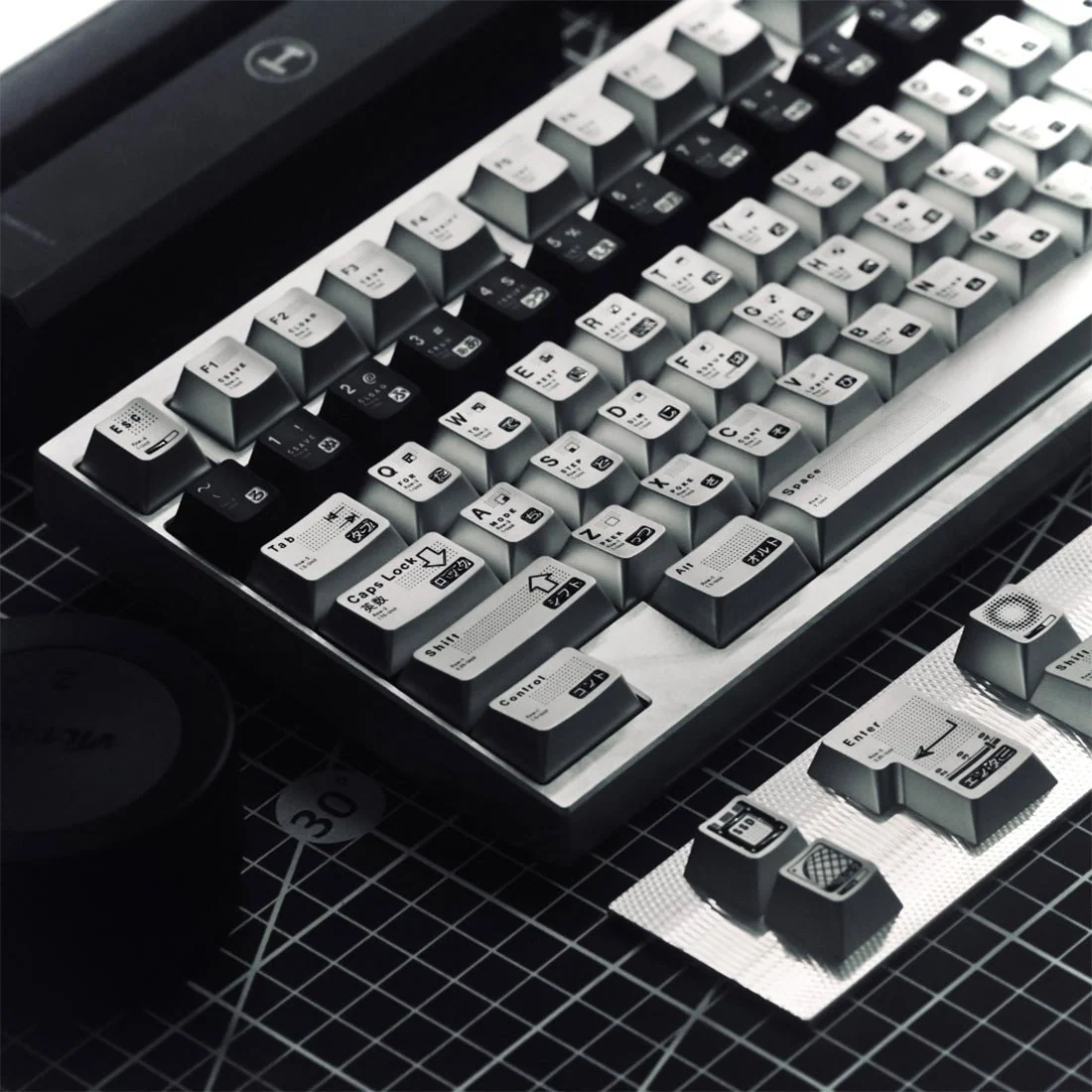 Original-Profile Parametric Aluminum Alloy Keycaps for Wooting ROG Azoth