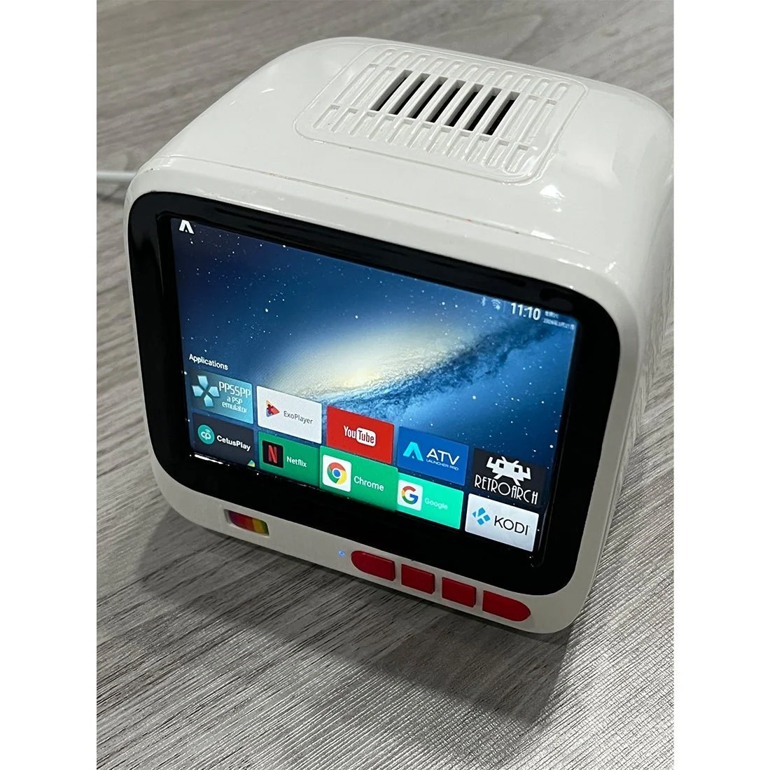 4-Inch High-Resolution Retro Mini Android TV, Portable Vintage Television & Classic Game Console, Compact Smart Display (Pre-sale)