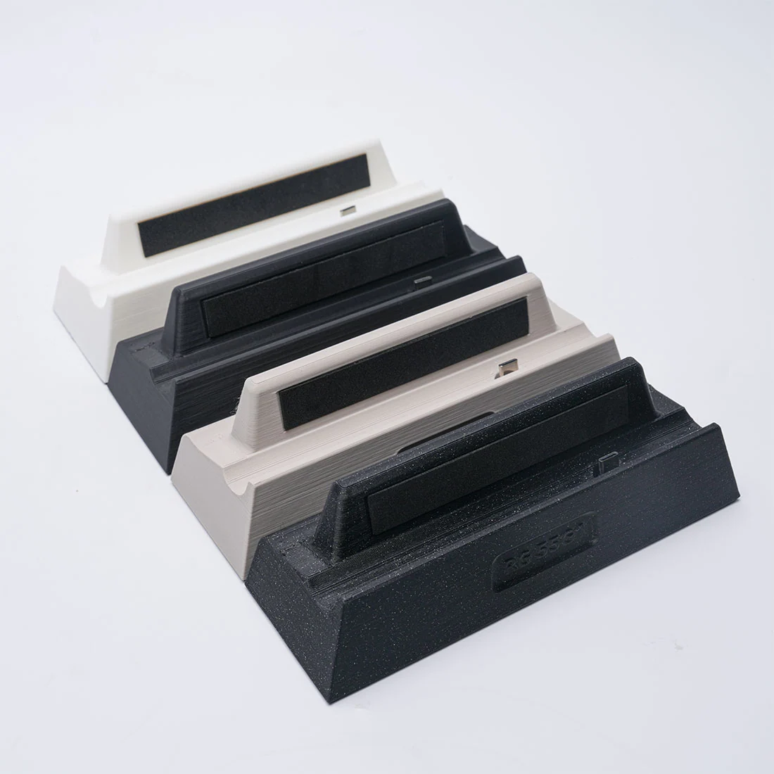 RG55G1 Magnetic Charging Dock