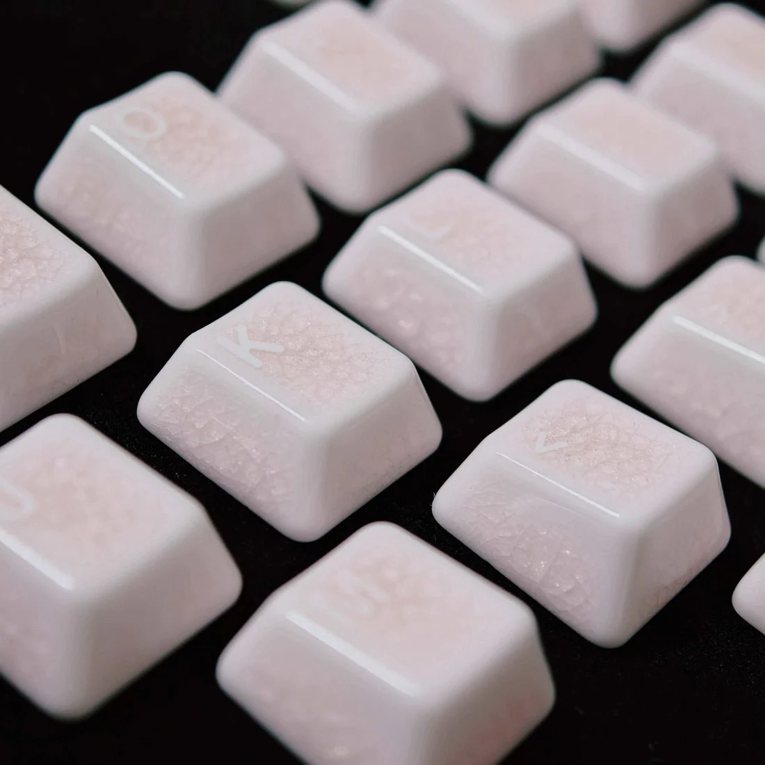 Heart-shaped Crackle Ceramic Keycap Set