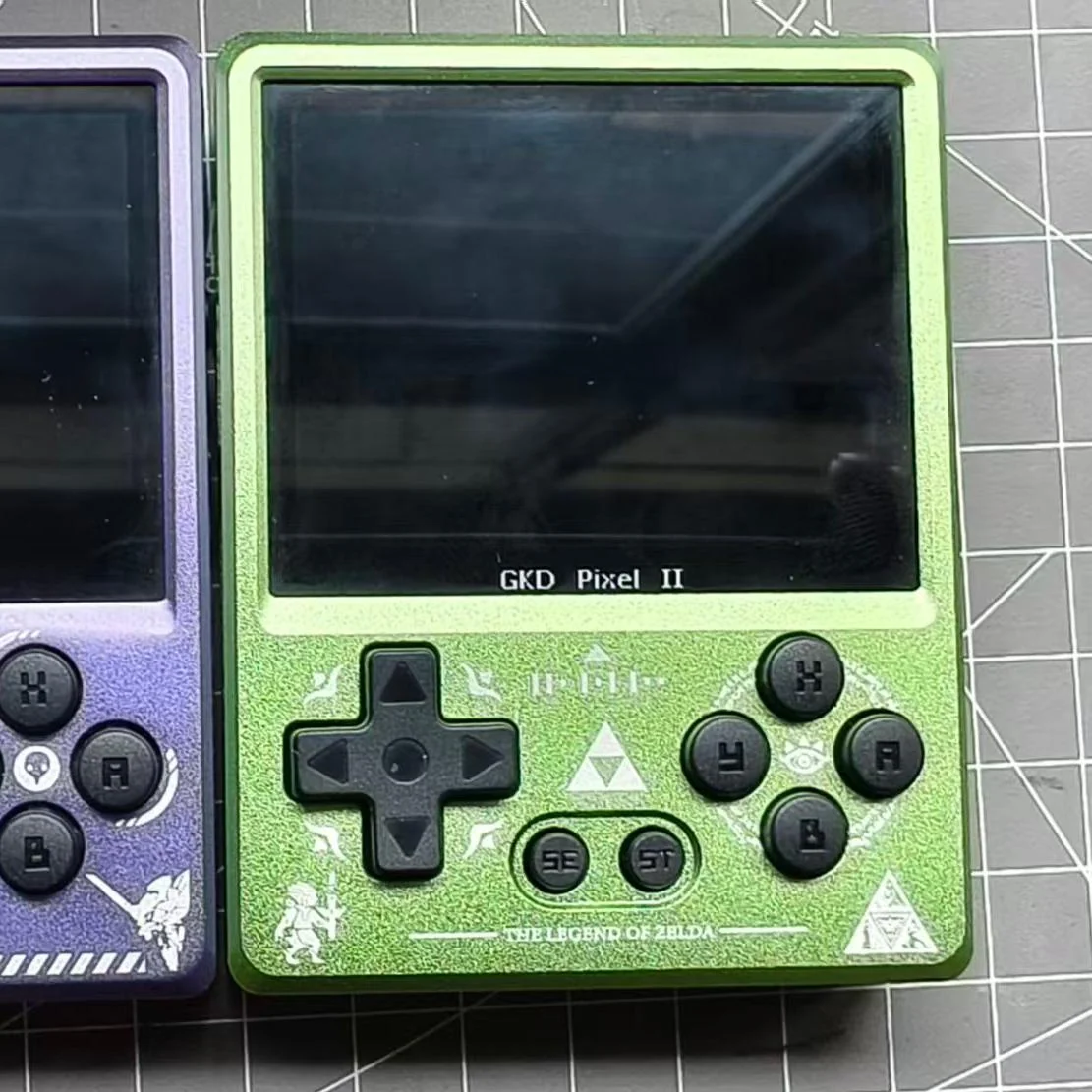 GKD Pixel 2 Metal Retro Handheld Game Console with Customized Laser-Engraved Pattern