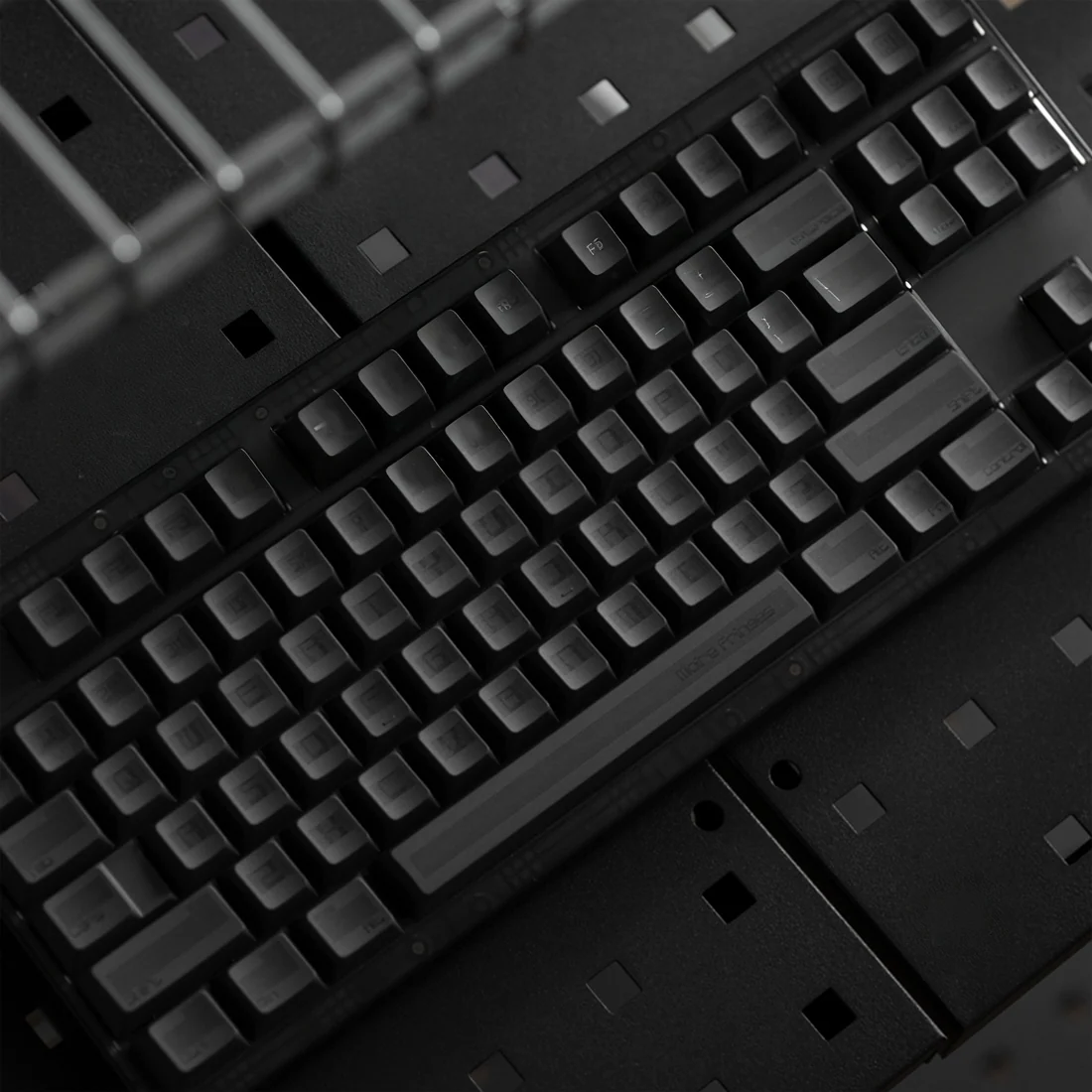 Moire Fringe Minimal Retro 1.7 mm 厚 PBT 键帽 144 键套装