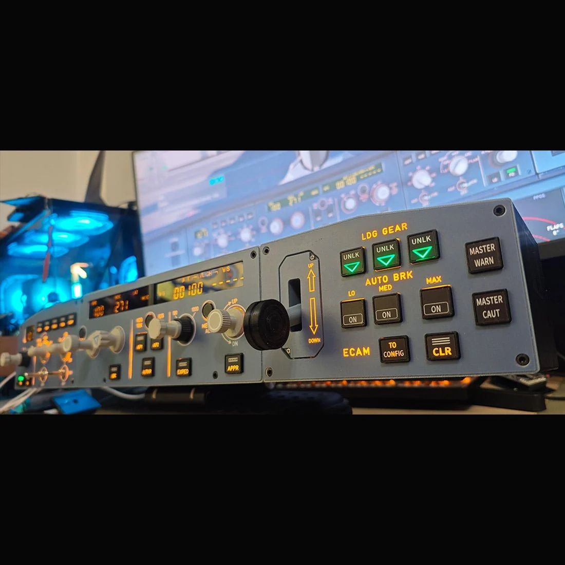 D108 一体式 A320 家用座舱面板 - 集成 FCU+左侧 EFIS+ECAM/起落架/自动刹车警告 适用于 Windows MSFS2020、X-Plane 12（Fenix、FBW、Toliss）预售：15 天